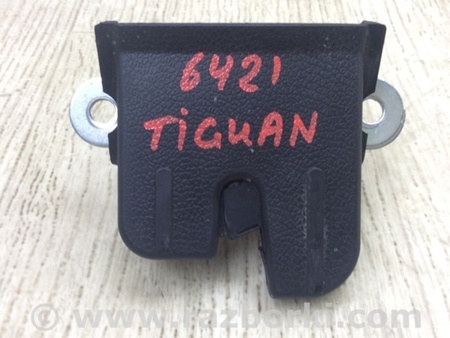 ФОТО Замок кришки багажника для Volkswagen Tiguan (11-17) Київ