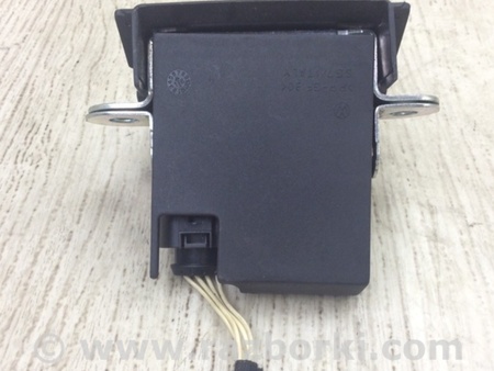 ФОТО Замок кришки багажника для Volkswagen Tiguan (11-17) Київ