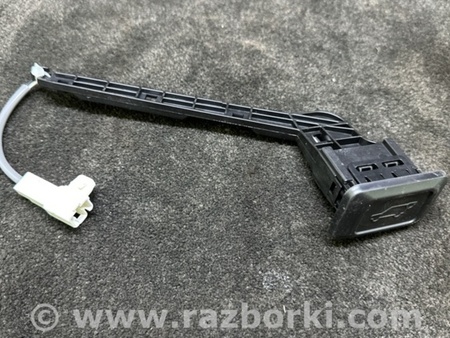 ФОТО Кнопка відкриття багажника внутрішня для Toyota RAV-4 V XA50 (18-25) Київ