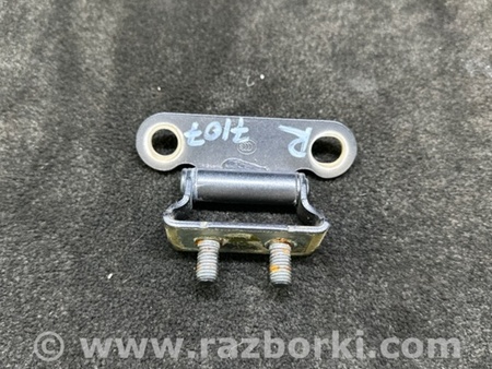 ФОТО Петля кришки багажника для Toyota Prius IV XW50 (15-22) Київ