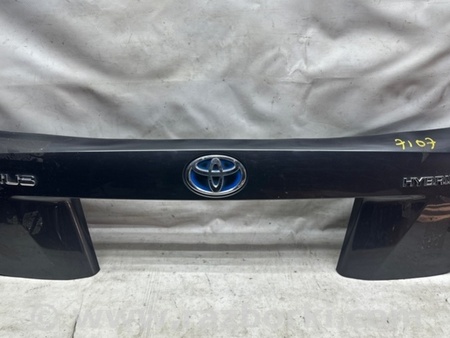 ФОТО Накладка кришки багажника для Toyota Prius IV XW50 (15-22) Київ