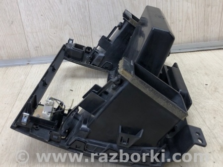 ФОТО Накладка торпедо-центр. для Nissan Tiida/Versa C11 Київ