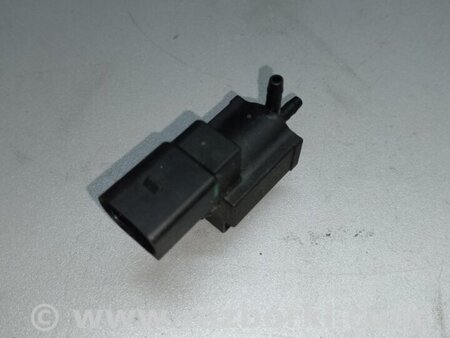 ФОТО Клапан електромагнітний (вакуумний) для Audi (Ауди) Q5 I 8R (08-17) Київ