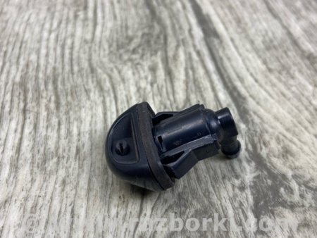 ФОТО форсунка омивача скла для Toyota RAV-4 IV (XA40) (12-18) Київ