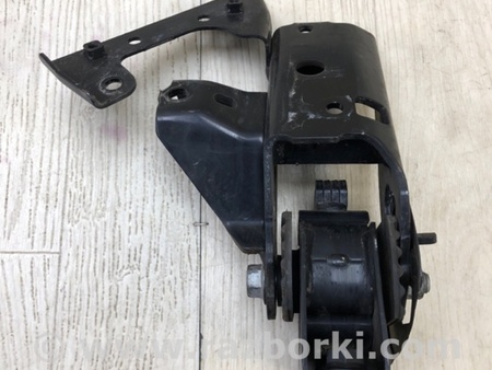 ФОТО Подушка двигуна для Toyota RAV-4 IV (XA40) (12-18) Київ
