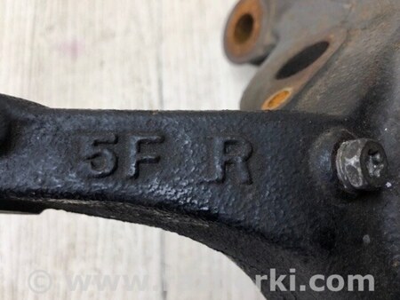 ФОТО Кулак поворотний для Lexus RX350/450 (09-15) Київ