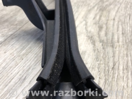 ФОТО Направляюча скла дверей для Fiat 500L (2014-2017) Київ