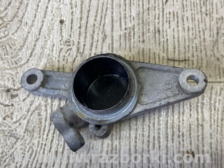 ФОТО Кронштейн для Mitsubishi Carisma Київ