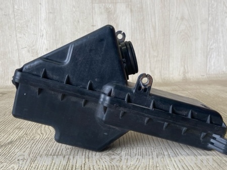 ФОТО Резонатор повітряного фільтра для Mitsubishi Carisma Київ