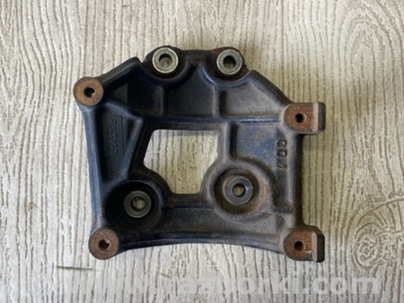 ФОТО Кронштейн компресора кондиціонера для Mitsubishi Carisma Київ