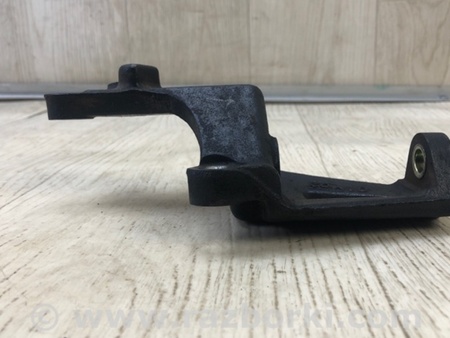 ФОТО Кронштейн Насоса гідропідсилювача керма для Toyota Land Cruiser 80 J80 (90-97) Київ