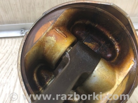 ФОТО Поршень для Toyota Land Cruiser 80 J80 (90-97) Київ