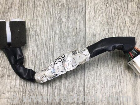 ФОТО Проводка дверей для Mitsubishi Outlander Київ