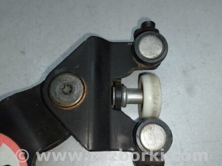 ФОТО Ролик зсувних дверей нижній для Ford Connect Transit  Київ