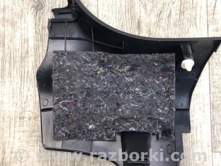 ФОТО Накладка на стійку кузова для Toyota RAV-4 IV (XA40) (12-18) Київ