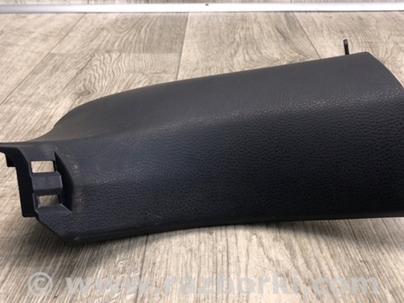 ФОТО Накладка на стійку кузова для Toyota RAV-4 IV (XA40) (12-18) Київ