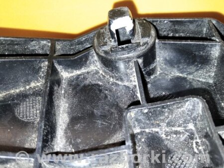 ФОТО Кронштейн переднього бампера для Toyota Avensis T270 (10.2008-12.2012) Київ