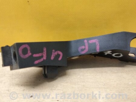 ФОТО Кронштейн переднього бампера для Honda Civic 5D 8G Київ