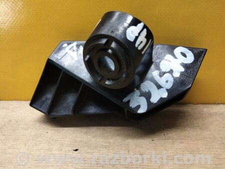 ФОТО Кронштейн заднього бампера для Toyota Auris E180 (12-18) Київ