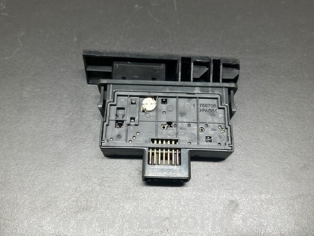 ФОТО Кнопка аварійної сигналізації для Toyota Prius II XW20 (03-09) Київ