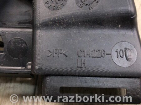 ФОТО Направляюча скла дверей для Jeep Cherokee KL (2013-2023) Київ