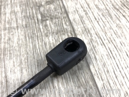 ФОТО Амортизатор капоту для Jeep Cherokee KL (2013-2023) Київ