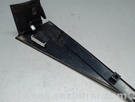 ФОТО Накладка петлі кришки багажника для Honda Pilot 3 MR-V YF5/6 (15-22) Київ