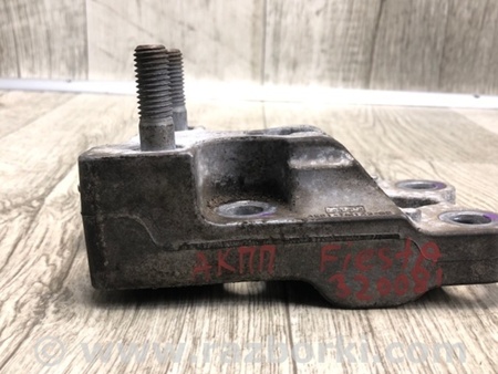 ФОТО Кронштейн крепления КПП для Ford Fiesta Mk6 (2008-2017) Київ