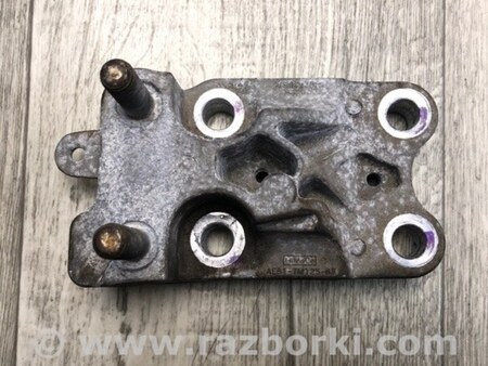 ФОТО Кронштейн крепления КПП для Ford Fiesta Mk6 (2008-2017) Київ