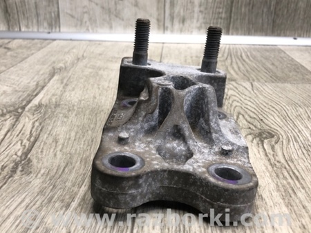 ФОТО Кронштейн крепления КПП для Ford Fiesta Mk6 (2008-2017) Київ