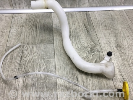 ФОТО Горловина бачка склоомивача для Subaru Outback IV BM/BR (09-14) Київ