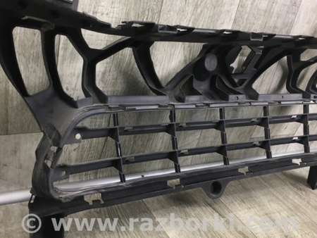 ФОТО Решітка переднього бампера для Porsche Cayenne II 958 E2/92A (10-14) Київ