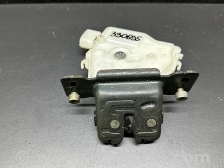 ФОТО Замок кришки багажника для Toyota Yaris (15-20) Київ