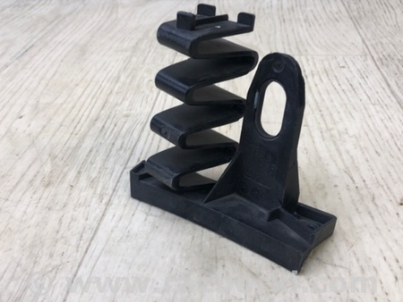 ФОТО Кронштейн переднього бампера для Audi (Ауди) A4 V B9 - 8W (2015-) Київ