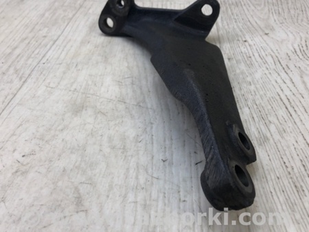 ФОТО Кронштейн крепления КПП для Toyota Supra Київ