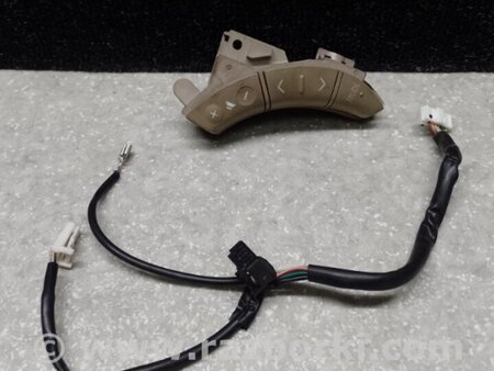 ФОТО Кнопка керування магнітолою на кермо для Toyota Sienna (03-10) Київ