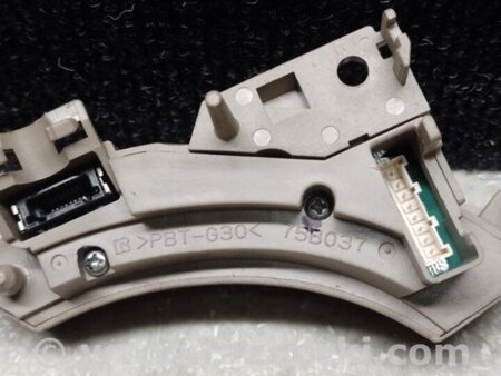 ФОТО Кнопка керування магнітолою на кермо для Toyota Sienna (03-10) Київ