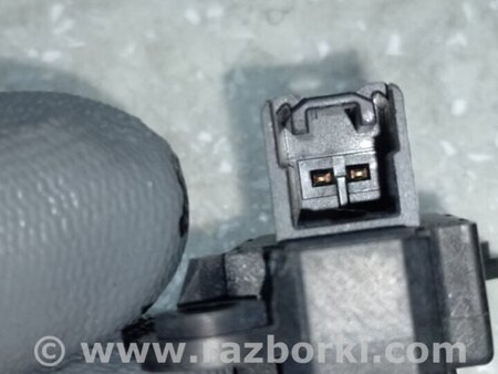 ФОТО Кнопка центрального замку для Mazda 3 I BK (03-09) Київ