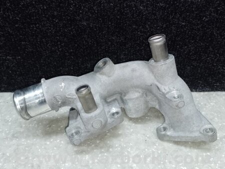 ФОТО Фланець системи охолодження для Toyota Venza Київ