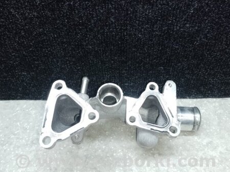 ФОТО Фланець системи охолодження для Toyota Venza Київ