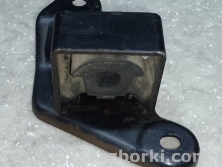 ФОТО Кріплення глушника для Nissan X-Trail T30 (01-08) Київ