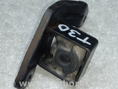 ФОТО Кріплення глушника для Nissan X-Trail T30 (01-08) Київ