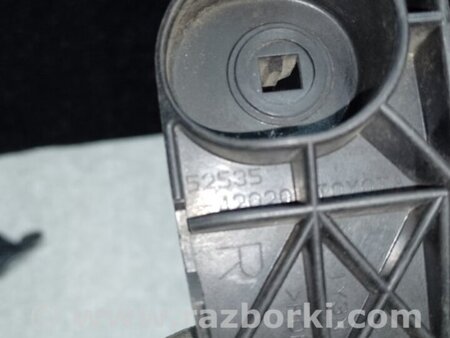 ФОТО Кронштейн переднього бампера (на крилі) для Toyota RAV-4 III CA30W/XA30 (05-16) Київ