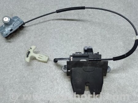 ФОТО Замок кришки багажника для Volvo S60 Київ