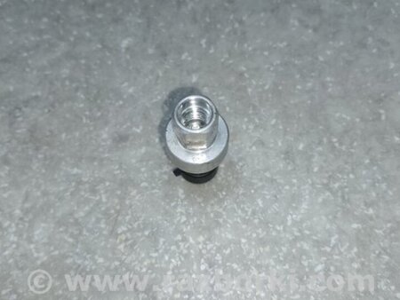 ФОТО Датчик тиску кондиціонера для Hummer H3 Київ