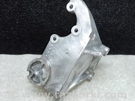 ФОТО Кронштейн Насоса гідропідсилювача керма для Hummer H3 Київ