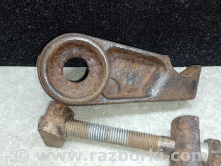 ФОТО Кріплення торсіону для Hummer H3 Київ