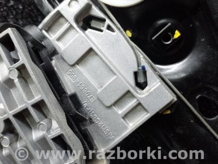 ФОТО Склопідйомник для Tesla Model Y Київ