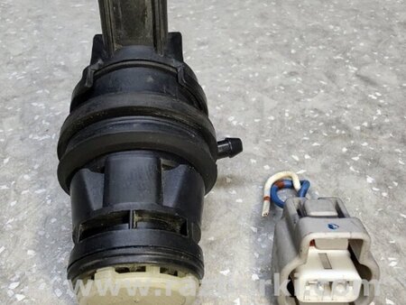 ФОТО Насос омивача скла для Toyota Land Cruiser Prado J120 (02-09) Київ