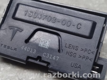 ФОТО Плафон підсвічування багажника для Tesla Model Y Київ